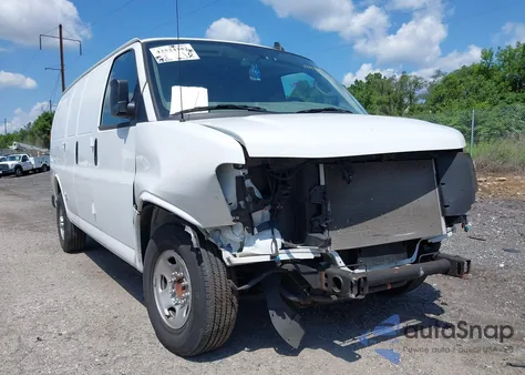 2022 Chevrolet Express Cargo Rwd 2500 Regular Wheelbase Wt из США, поврежденный, VIN 1GCWGAFP3N1199384